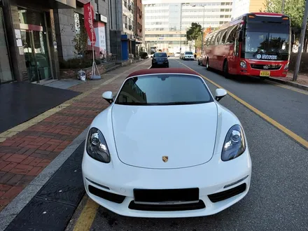 포르쉐718박스터 솔라가드 새턴 썬팅 수원 광교점에서 시공했어요