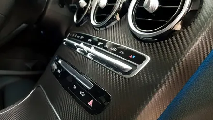 벤츠 C클래스 실내센터페시아 랩핑[수원랩핑+동탄랩핑+진팩토리+벤츠실내랩핑+벤츠C클래스실내랩핑+C클래스실내랩핑+벤츠실내카본] / 화성 동탄