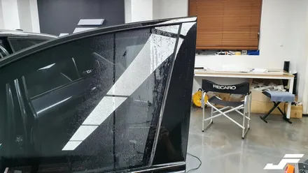 BMW F10 5시리즈 유리몰딩 랩핑+필러PPF[#화성랩핑#오산랩핑#동탄랩핑#수원랩핑#진팩토리#BMW크롬죽이기#BMW유리몰딩랩핑#BMWPPF#생활보호PPF] / 화성 남여울