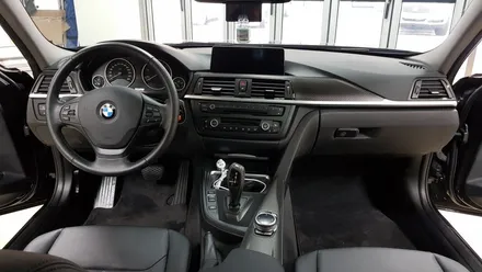 BMW F30 320D실내카본랩핑[수원랩핑+동탄랩핑+진팩토리+BMW3시리즈랩핑+F30실내랩핑+BMW실내랩핑+F30실내카본랩핑] / 화성 동탄