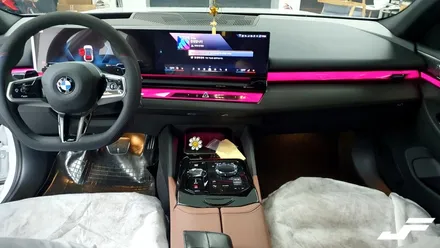 BMW G60 5시리즈 실내 매트릭스 랩핑 [ #화성랩핑#오산랩핑#동탄랩핑 #진팩토리 #동탄BMW #수원BMW랩핑 #실내랩핑] / 화성 동탄