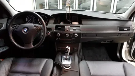 BMW E60 528i 실내카본랩핑[수원랩핑+동탄랩핑+진팩토리+bmwe60+528i+E60실내랩핑+5시리즈실내랩핑] / 화성 동탄
