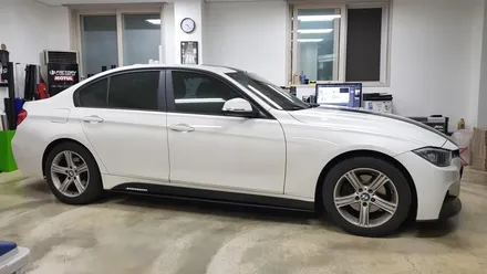 BMW F30 320D M퍼포먼스라인데칼+M퍼포먼스사이드데칼[수원랩핑+동탄랩핑+진팩토리+F30사이드데칼+M퍼포먼스데칼+BMW데칼] / 화성 동탄