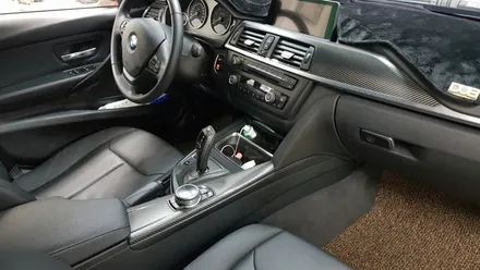 BMW F30 320D 실내카본랩핑+그릴랩핑[수원랩핑+동탄랩핑+화성랩핑+진팩토리+BMW 실내랩핑+F30실내랩핑+BMW그릴랩핑+3시리즈실내랩핑] / 화성 동탄