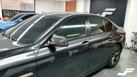 BMW F10 5시리즈 백화현상 크롬몰딩 랩핑[#화성랩핑#오산랩핑#수원랩핑#진팩토리#BMW크롬딜리트#BMW랩핑#크롬죽이기#F10유리몰딩랩핑] / 화성 남여울