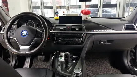 BMW F30 320D실내카본랩핑[수원랩핑+동탄랩핑+진팩토리+BMW3시리즈+F30실내랩핑+320D실내랩핑+BMW실내랩핑] / 화성 동탄