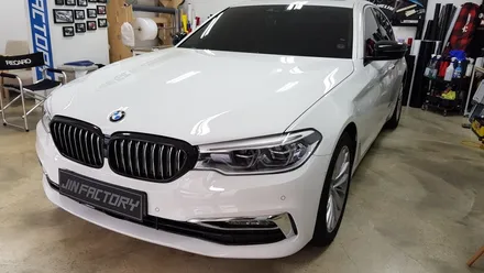 BMW G30 5시리즈 실내랩핑+그릴랩핑+사이드미러랩핑[#화성랩핑#동탄랩핑#수원랩핑#진팩토리#BMW실내랩핑#G30실내랩핑#실내카본랩핑#BMW사이드미러랩핑#포인트랩핑#그릴랩핑] / 화성 동탄