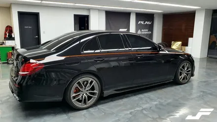 벤츠 E53AMG 크롬딜리트랩핑+커스텀라인데칼[#화성랩핑#오산랩핑#동탄랩핑#수원랩핑#진팩토리#E클래스크롬죽이기#E클래스포인트랩핑] / 화성 남여울