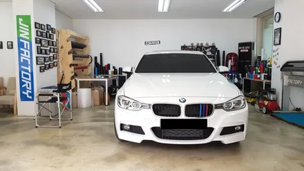 BMW F30 3시리즈 스플리터+사이드데칼[수원랩핑+동탄랩핑+진팩토리+F30사이드데칼+BMW사이드데칼+스플리터랩핑] / 화성 동탄