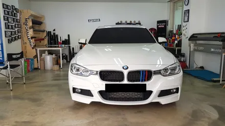 BMW F30 3시리즈 루프스킨+그릴랩핑[수원랩핑+동탄랩핑+진팩토리+F30루프스킨+F30그릴랩핑+BMW루프스킨+BMW그릴랩핑] / 화성 동탄