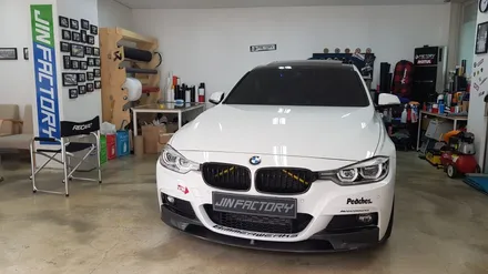 BMW F30 3시리즈 본넷포인트데칼[#화성랩핑#동탄랩핑#수원랩핑#진팩토리#F30데칼#BMW본넷데칼#BMW포인트데칼#3시리즈데칼] / 화성 동탄