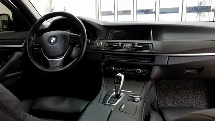BMW F10 5시리즈 실내랩핑[#화성랩핑#동탄랩핑#수원랩핑#진팩토리#BMW실내랩핑#매트릭스실내랩핑#F10실내랩핑#5시리즈실내랩핑] / 화성 동탄