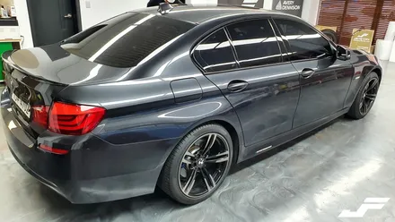 BMW F10 5시리즈 유리몰딩 랩핑+필러PPF[#화성랩핑#오산랩핑#동탄랩핑#수원랩핑#진팩토리#BMW크롬죽이기#BMW유리몰딩랩핑#BMWPPF#생활보호PPF] / 화성 남여울