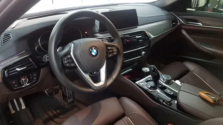 BMW G30 5시리즈 실내 매트릭스 필름 랩핑[#화성랩핑#동탄랩핑#진팩토리#BMWG30#5시리즈실내랩핑#G30실내랩핑#BMW실내랩핑] / 화성 동탄