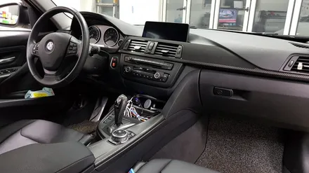 BMW F30 3시리즈 실내랩핑[ / 화성 동탄