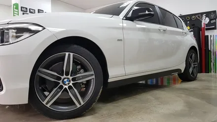 BMW 118D M퍼포먼스 사이드데칼[수원랩핑+동탄랩핑+진팩토리+BMW1시리즈+118D사이드데칼+M퍼포먼스데칼] / 화성 동탄