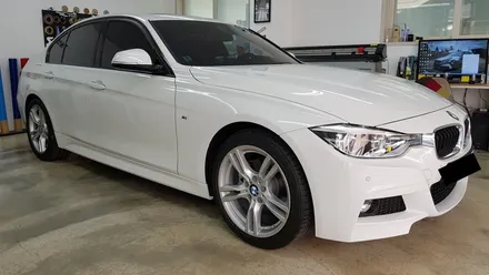 BMW F30 330i실내랩핑+루프스킨+사이드미러+스플리터+사이드데칼[수원랩핑+동탄랩핑+진팩토기+BMWF30+330i실내랩핑+BMW실내랩핑+F30루프스킨+330i랩핑+m퍼포먼스데칼 / 화성 동탄