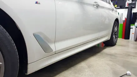 BMW G30 5시리즈 M퍼포먼스데칼+사이드미러랩핑[수원랩핑+동탄랩핑+진팩토리+BMW5시리즈+G305시리즈+BMW사이드데칼+M퍼포먼스스타일] / 화성 동탄