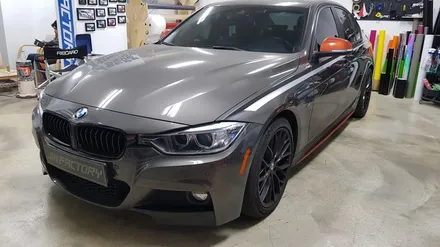 BMW F30 순정사이드데칼 + 프론트 스플리터랩핑[#수원랩핑#동탄랩핑#진팩토리#화성랩핑#스플리터랩핑#사이드데칼#M퍼포먼스데칼#F30사이드데칼#BMW랩핑] / 화성 동탄