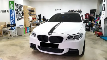 BMW F10 5시리즈 본넷데칼+스플리터랩핑[수원랩핑+동탄랩핑+진팩토리+BMW5시리즈+F10스플리터랩핑+BMW스플리터+BMW포인트랩핑] / 화성 동탄