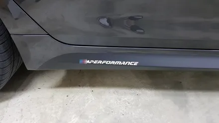 BMW G30 사이드데칼+포인트랩핑[수원랩핑+동탄랩핑+진팩토리+g30사이드데칼+bmw사이드데칼+엠블럼스티커+bmw엠블럼+bmw퍼포먼스데칼] / 화성 동탄