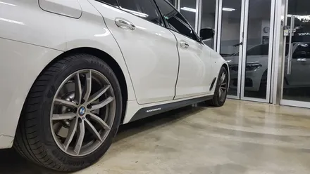 BMW G30 5시리즈 M퍼포먼스사이드데칼[수원랩핑+동탄랩핑+진팩토리+BMW5시리즈+G30사이드데칼+M퍼포먼스사이드데칼] / 화성 동탄