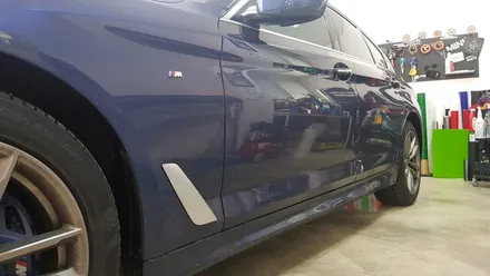 BMW G30 5시리즈 포인트데칼+M퍼포먼스데칼+그릴랩핑+사이드미러랩핑[수원랩핑+동탄랩핑+진팩토리+BMW5시리즈+G30사이드데칼+M퍼포먼스데칼+사이드미러랩핑] / 화성 동탄