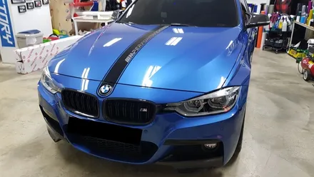 BMW F30 3시리즈 본넷 포인트데칼 [수원랩핑+동탄랩핑+진팩토리+BMW3시리즈+F30데칼+BMW포인트데칼+M퍼포먼스스타일데칼+BMW엠블럼데칼+본넷라인데칼] / 화성 동탄