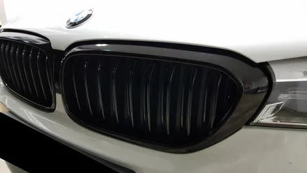 BMW G30  5시리즈 그릴랩핑+사이드미러랩핑[수원랩핑+동탄랩핑+진팩토리+BMW그릴랩핑+G30그릴랩핑+5시리즈그릴랩핑+사이드미러랩핑+카본랩핑] / 화성 동탄