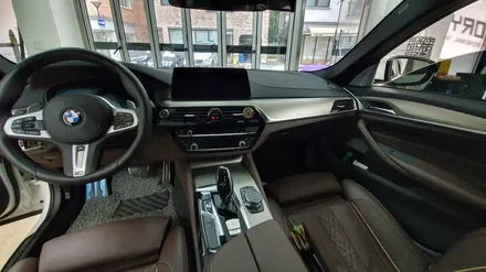 BMW G30 5시리즈 실내랩핑[#화성랩핑#동탄랩핑#수원랩핑#진팩토리#BMW실내랩핑#G30실내랩핑#5시리즈실내랩핑] / 화성 동탄