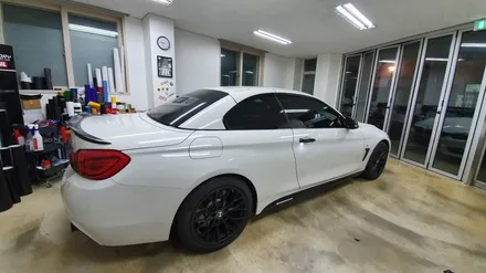BMW 4시리즈컨버터블 실내랩핑+사이드데칼[#화성랩핑#동탄랩핑#수원랩핑#진팩토리#BMW사이드데칼#BMW실내랩핑#4시리즈실내랩핑#F33사이드데칼] / 화성 동탄