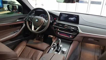 BMW G30 5시리즈 실내 매트릭스 필름 랩핑[#화성랩핑#동탄랩핑#진팩토리#BMWG30#5시리즈실내랩핑#G30실내랩핑#BMW실내랩핑] / 화성 동탄