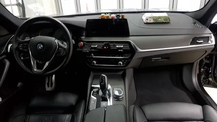 BMW G30 5시리즈 실내랩핑[#화성랩핑#동탄랩핑#수원랩핑#진팩토리#G30실내랩핑#BMW실내랩핑#5시리즈실내랩핑#매트릭스블랙] / 화성 동탄
