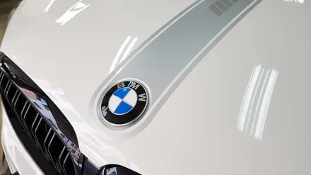 BMW G30 5시리즈 본넷 포인트데칼[#동탄랩핑#수원랩핑#화성랩핑#진팩토리#G30본넷데칼#G30포인트데칼#M퍼포먼스스타일데칼 / 화성 동탄