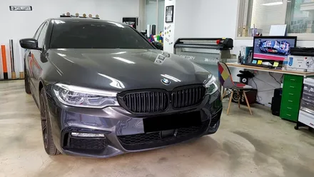 BMW G30 5시리즈 그릴랩핑+에어브리더랩핑[수원랩핑+동탄랩핑+화성랩핑+포인트랩핑+진팩토리+BMW그릴랩핑+G30그릴랩핑+BMW포인트랩핑] / 화성 동탄