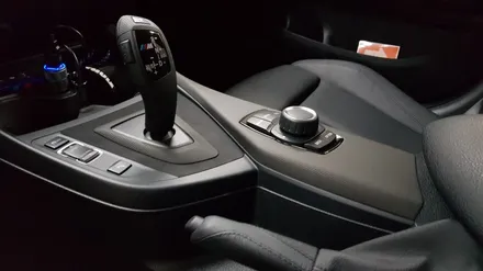 BMW 118D 실내 매트릭스 랩핑[#수원랩핑#동탄랩핑#진팩토리#화성랩핑#BMW실내랩핑#1시리즈실내랩핑#118D실내랩핑] / 화성 동탄