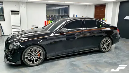 벤츠 E53AMG 크롬딜리트랩핑+커스텀라인데칼[#화성랩핑#오산랩핑#동탄랩핑#수원랩핑#진팩토리#E클래스크롬죽이기#E클래스포인트랩핑] / 화성 남여울