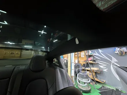 테슬라 모델3 천정·필라 블랙 스웨이드 트리밍 시공으로 고급감 UP, 감성은 두 배! / 서울 중랑