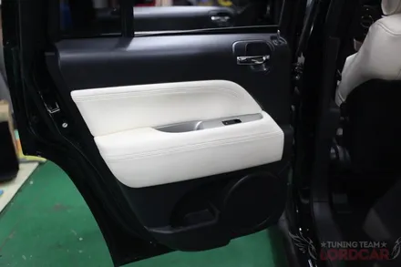 JEEP 지프 컴패스 아이보리색상으로 자동차실내인테리어 화사하게~ / 서울 중랑
