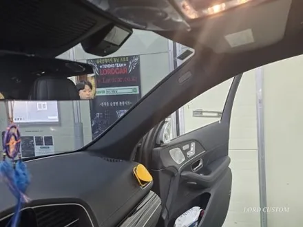 벤츠 gls580 x167실내 커스텀.. 천정 최고급 나파 패턴트리밍 벤틀리의 퀄리티를 그대로 담아내다!!바닐라화이트 커스텀 / 서울 중랑