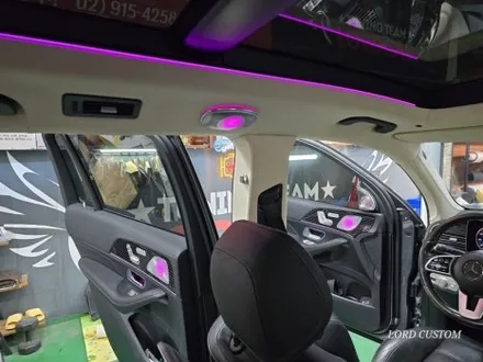 벤츠 gls580 x167실내 커스텀.. 천정 최고급 나파 패턴트리밍 벤틀리의 퀄리티를 그대로 담아내다!!바닐라화이트 커스텀 / 서울 중랑