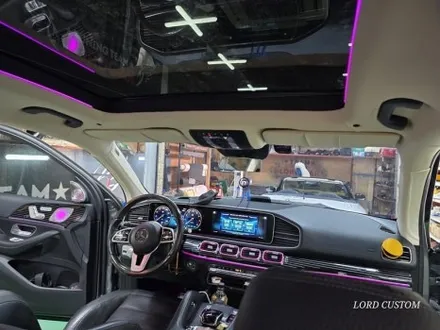벤츠 gls580 x167실내 커스텀.. 천정 최고급 나파 패턴트리밍 벤틀리의 퀄리티를 그대로 담아내다!!바닐라화이트 커스텀 / 서울 중랑