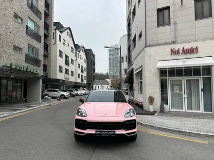 포르쉐 카이엔 고광택 필름 랩핑, 도장같은 퀄리티를 구현합니다. 랩핑 전문점 카이로스 하남본점 / 하남 망월동