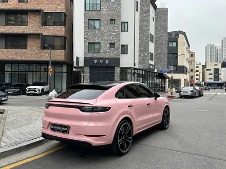포르쉐 카이엔 고광택 필름 랩핑, 도장같은 퀄리티를 구현합니다. 랩핑 전문점 카이로스 하남본점 / 하남 망월동
