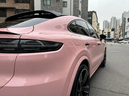 포르쉐 카이엔 고광택 필름 랩핑, 도장같은 퀄리티를 구현합니다. 랩핑 전문점 카이로스 하남본점 / 하남 망월동