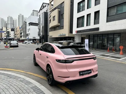 포르쉐 카이엔 고광택 필름 랩핑, 도장같은 퀄리티를 구현합니다. 랩핑 전문점 카이로스 하남본점 / 하남 망월동