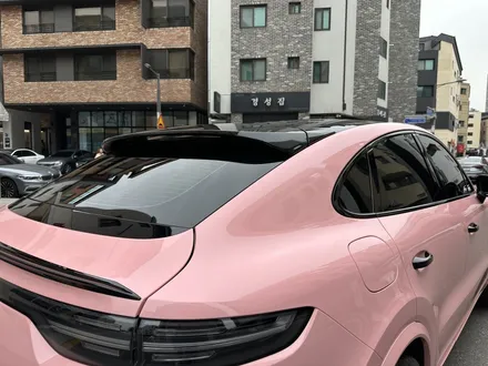 포르쉐 카이엔 고광택 필름 랩핑, 도장같은 퀄리티를 구현합니다. 랩핑 전문점 카이로스 하남본점 / 하남 망월동