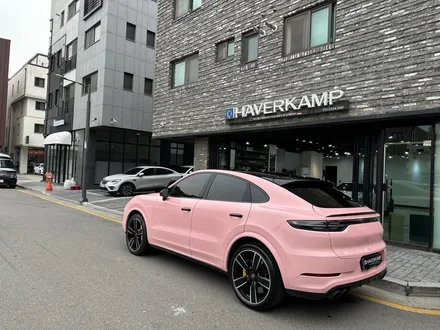 포르쉐 카이엔 고광택 필름 랩핑, 도장같은 퀄리티를 구현합니다. 랩핑 전문점 카이로스 하남본점 / 하남 망월동