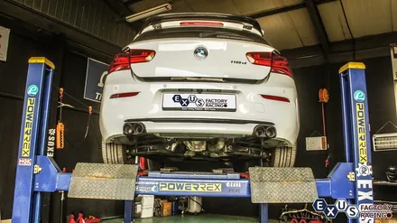 BMW 118d 듀얼팁 장착 / 이미테이션 듀얼배기 / JSR 76파이 듀얼팁 블랙크롬 - 성남 분당 용인 배기 튜닝샵 익서스팩토리 / 용인 처인구