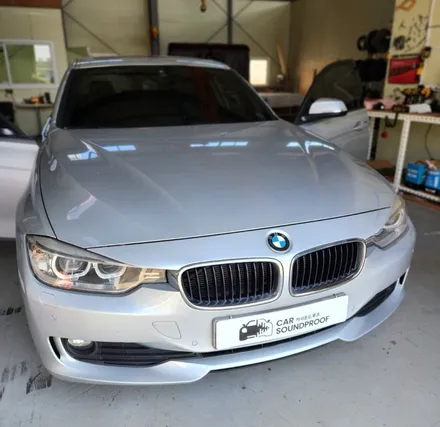 더울수록 심해지는 BMW 3시리즈 F30 크레파스 냄새, 근본 원인 제거 작업 / 부산 강서